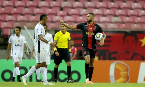 
                                        
                                            Sport x Treze: Galo sai na frente, mas sofre a virada e perde para o Leão por 3 a 1
                                        
                                        