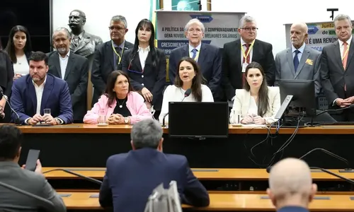 
                                        
                                            Empresários afetados por reoneração da folha fazem ato para cobrar devolução de MP
                                        
                                        