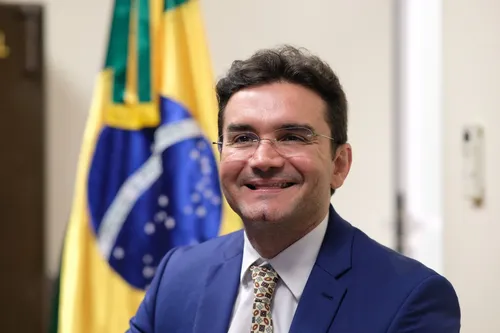 
				
					Festas juninas renderam R$ 6 bilhões em 2023 e ministro participa do lançamento do Maior São João do Mundo
				
				