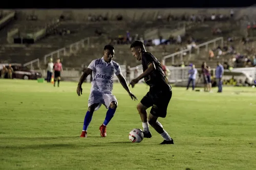 
				
					Botafogo-PB x Serra Branca: equipes ficam no 0 a 0 na abertura da semifinal do Paraibano
				
				