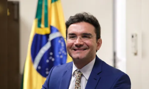 
				
					Festas juninas renderam R$ 6 bilhões em 2023 e ministro participa do lançamento do Maior São João do Mundo
				
				