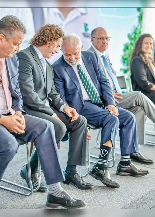 
                                        
                                            As meias de Lula: Veneziano sugere que presidente troque Corinthians pelo Treze
                                        
                                        