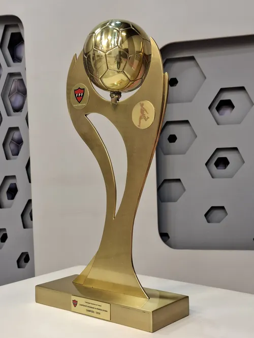 
				
					Taça do Campeonato Paraibano: conheça o troféu que será levantado pelo campeão de 2024
				
				