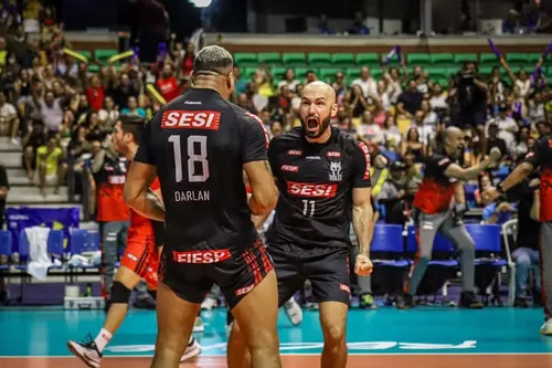 
				
					Thiaguinho é campeão de 2024 da Superliga Masculina de Vôlei com o Sesi-Bauru
				
				