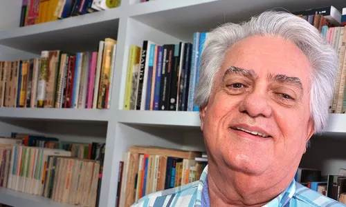 
                                        
                                            Livro traz poemas de Sérgio de Castro Pinto traduzidos para o inglês
                                        
                                        