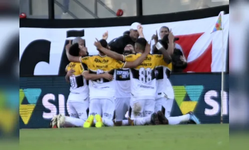 
				
					Criciúma goleou o Vasco com direito a 2 gols de paraibano
				
				