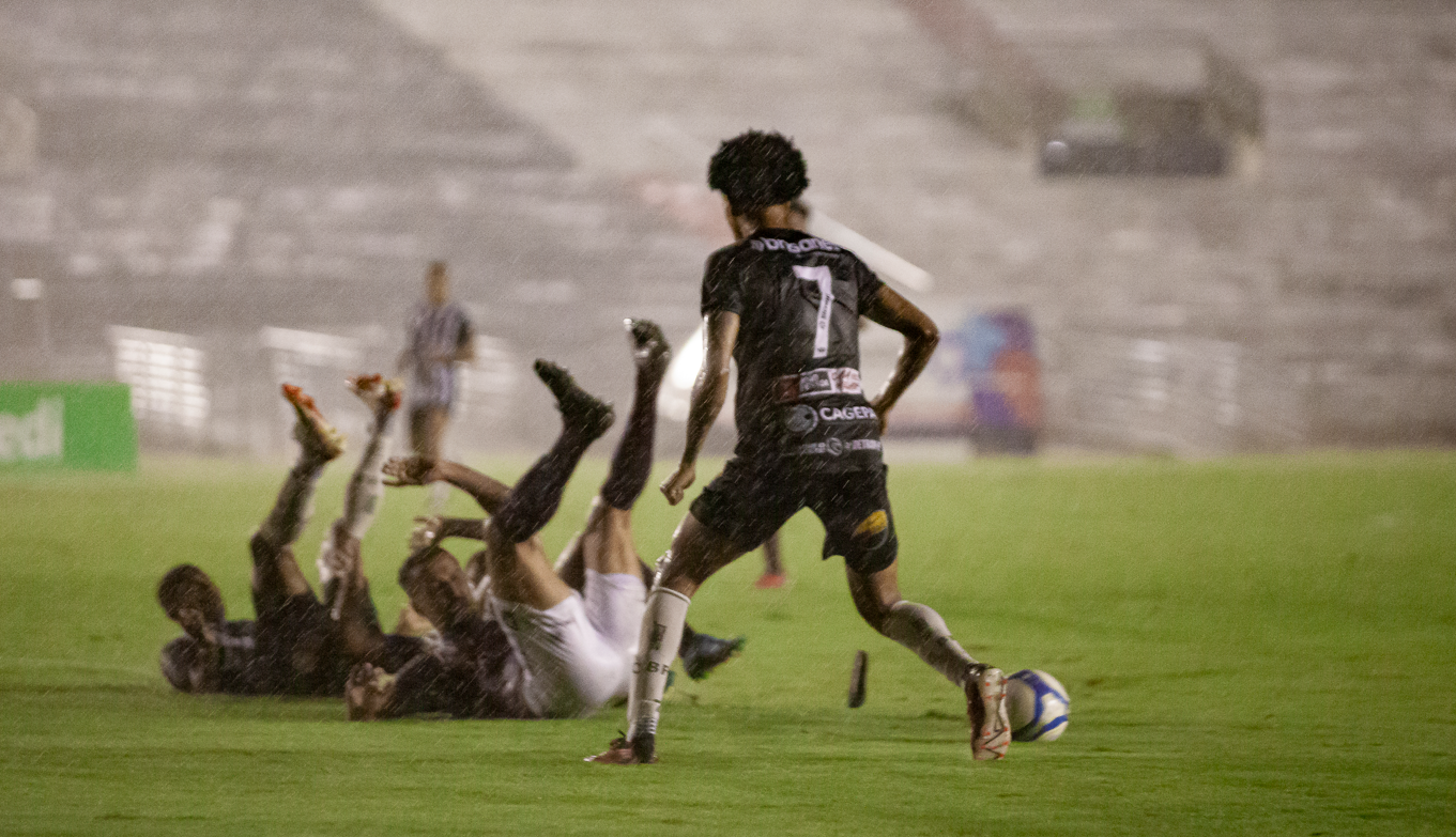 
                                        
                                            Botafogo-PB x Caxias: jogo pegado termina empatado pela Série C
                                        
                                        