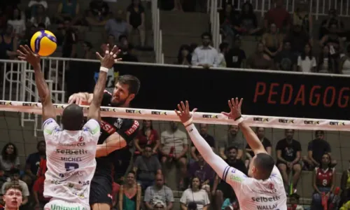 
                                        
                                            Joinville Vôlei, do paraibano Honorato, faz boa campanha, mas cai na semifinal da Superliga Masculina
                                        
                                        